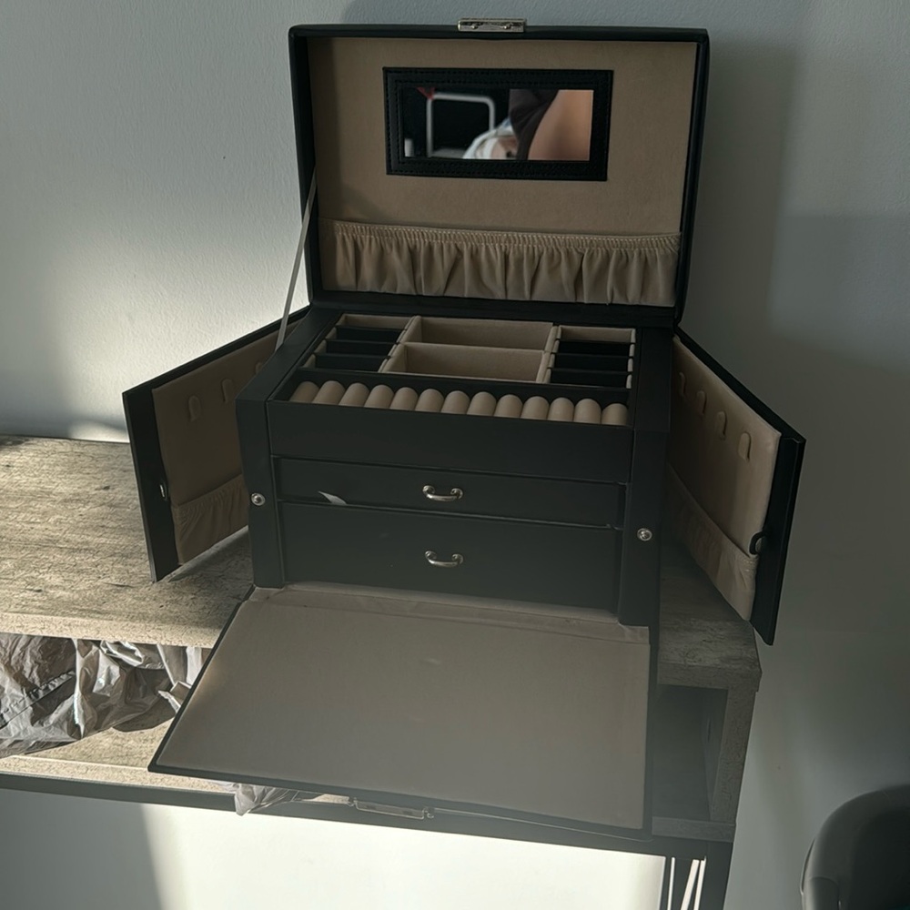 SONGMICS Black Jewelry Box